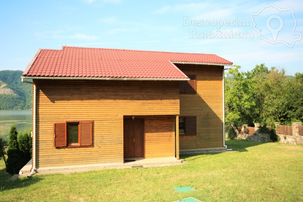 Casa La Cotina din Svinița