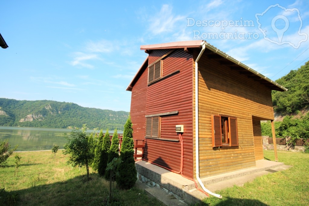 Casa La Cotina din Svinița