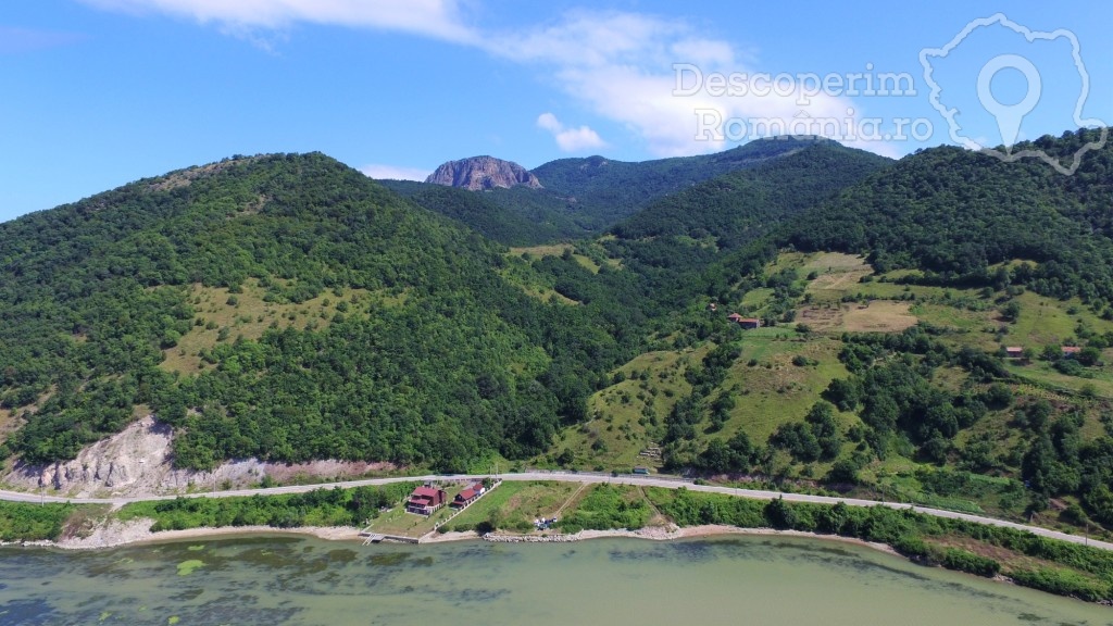 Casa La Cotina din Svinița