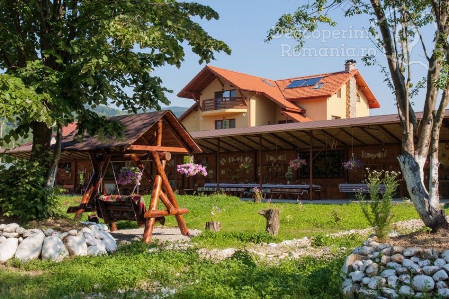 Cazare-la-Pensiunea-Seven-Boutique-din-Baile-Olanesti-Valcea-Oltenia-30-900x600 Cazare la Pensiunea Seven Boutique din Baile Olanesti - Valcea - Oltenia (30)