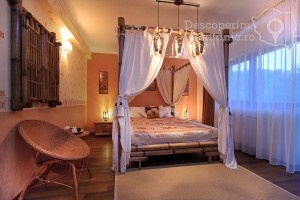 Cazare-la-Pensiunea-Seven-Boutique-din-Baile-Olanesti-Valcea-Oltenia-63-300x200 Cazare la Pensiunea Seven Boutique din Baile Olanesti - Valcea - Oltenia (63)
