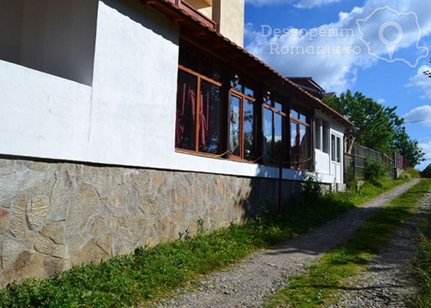 Cazare-şa-Pensiunea-Daniels-din-Crivaia-Caras-Severin-Banat-7-839x600 Cazare şa Pensiunea Daniels din Crivaia - Caras  Severin - Banat (7)
