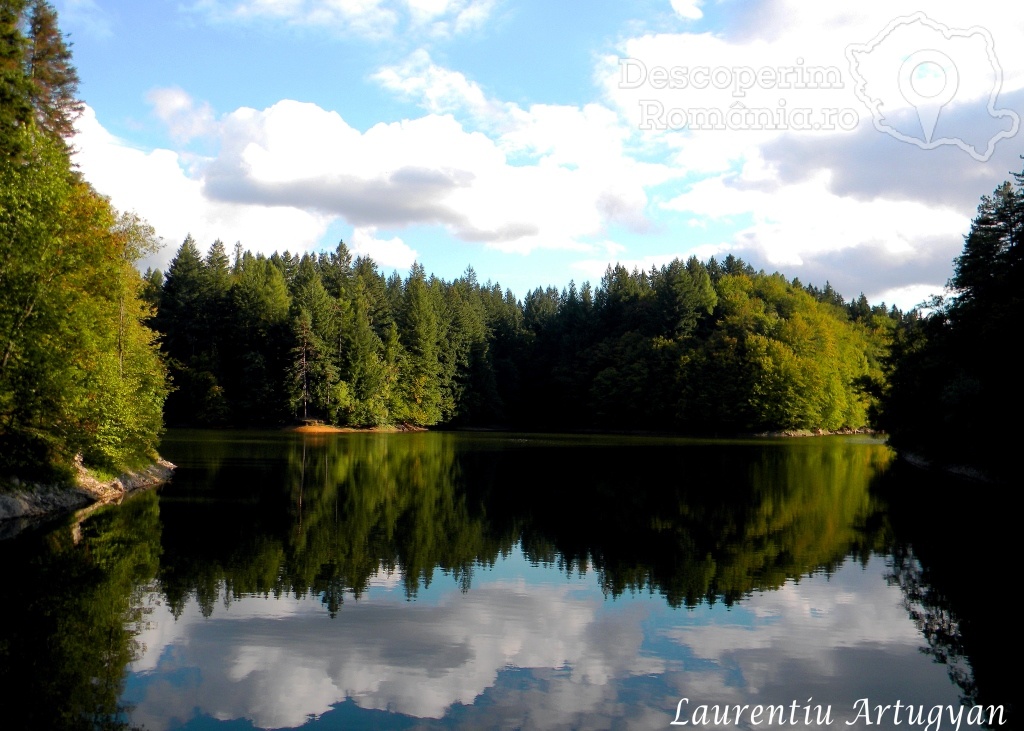 Lacul-Buhui-2 Crucea Caraiman - cel mai înalt monument amplasat pe un vârf de munte