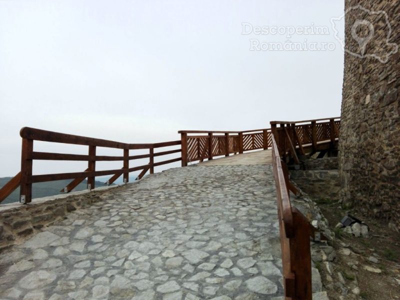Cetatea-Devei-43-800x600 Cetatea Devei (43)