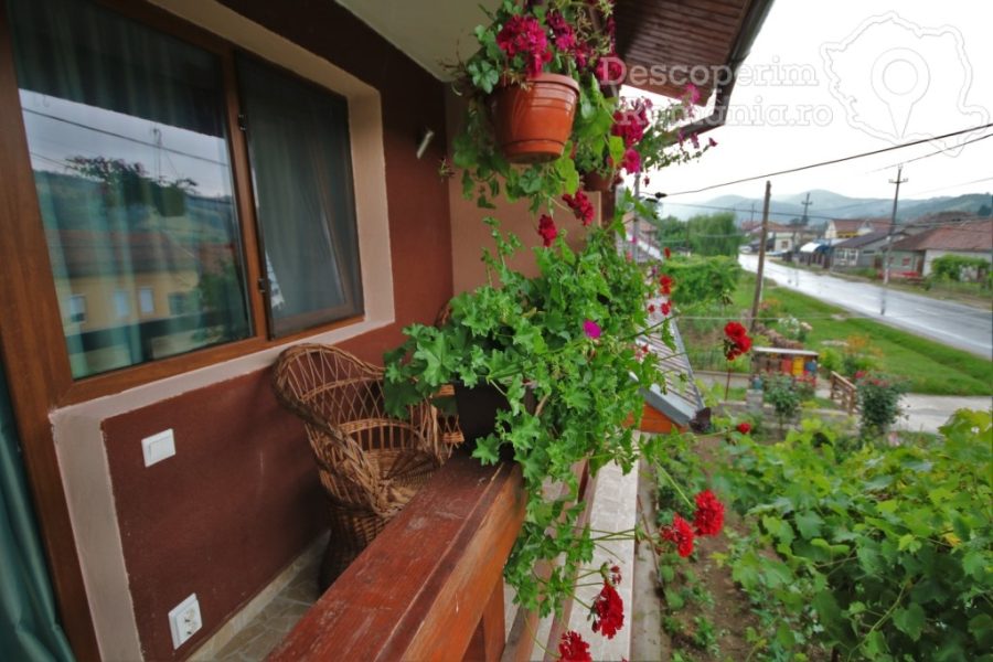 Cazare-la-Casa-Elena-din-Eselnita-Mehedinti-Cazanele-Dunarii-43-900x600 Cazare la Casa Elena din Eselnita - Mehedinti - Cazanele Dunarii (43)