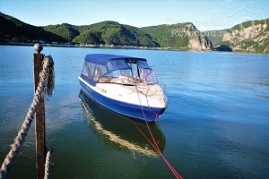 Cazare-la-Vila-Golful-Dunarii-din-Dubova-Cazanele-Dunarii-DescoperimRomania-22-300x200 Cazare la Vila Golful Dunarii din Dubova - Cazanele Dunarii - DescoperimRomania (22)