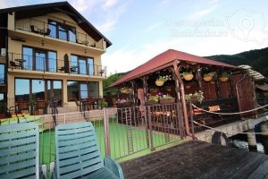 Cazare-la-Vila-Golful-Dunarii-din-Dubova-Cazanele-Dunarii-DescoperimRomania-30-300x200 Cazare la Vila Golful Dunarii din Dubova - Cazanele Dunarii - DescoperimRomania (30)