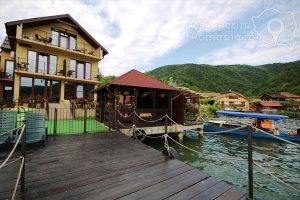 Cazare-la-Vila-Golful-Dunarii-din-Dubova-Cazanele-Dunarii-DescoperimRomania-32-300x200 Cazare la Vila Golful Dunarii din Dubova - Cazanele Dunarii - DescoperimRomania (32)
