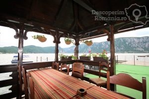 Cazare-la-Vila-Golful-Dunarii-din-Dubova-Cazanele-Dunarii-DescoperimRomania-42-300x200 Cazare la Vila Golful Dunarii din Dubova - Cazanele Dunarii - DescoperimRomania (42)