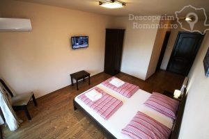Cazare-la-Vila-Golful-Dunarii-din-Dubova-Cazanele-Dunarii-DescoperimRomania-50-300x200 Cazare la Vila Golful Dunarii din Dubova - Cazanele Dunarii - DescoperimRomania (50)
