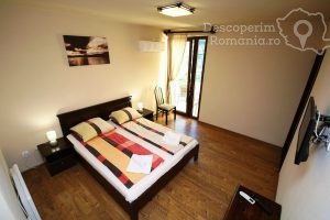 Cazare-la-Vila-Golful-Dunarii-din-Dubova-Cazanele-Dunarii-DescoperimRomania-71-300x200 Cazare la Vila Golful Dunarii din Dubova - Cazanele Dunarii - DescoperimRomania (71)
