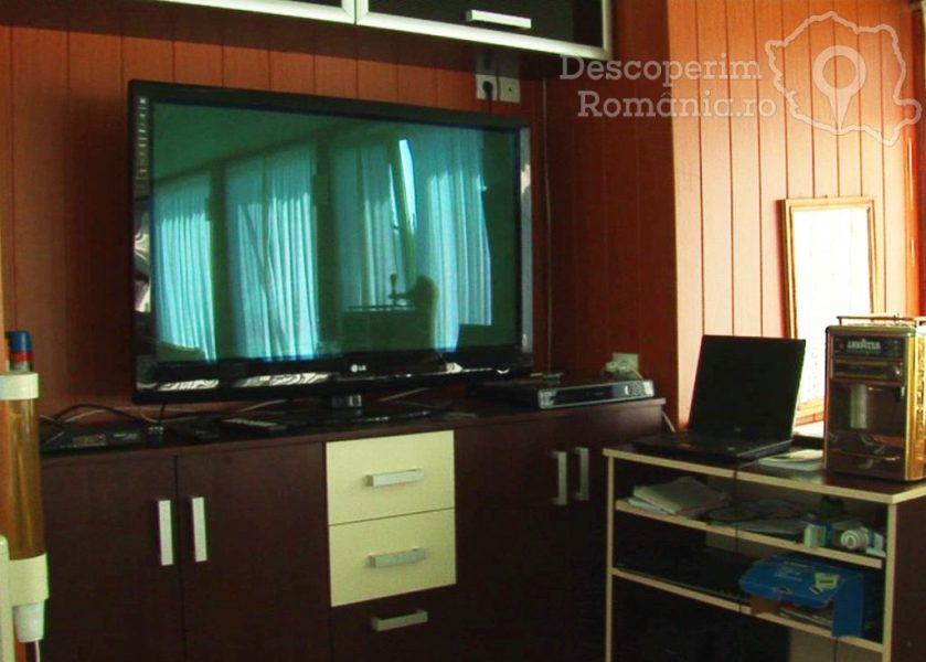 Cazare-la-Hotel-Plutitor-Paradisul-Deltei-din-Murighiol-Tulcea-Delta-Dunarii-6-839x600 Cazare la Hotel Plutitor Paradisul Deltei din Murighiol - Tulcea - Delta Dunarii (6)