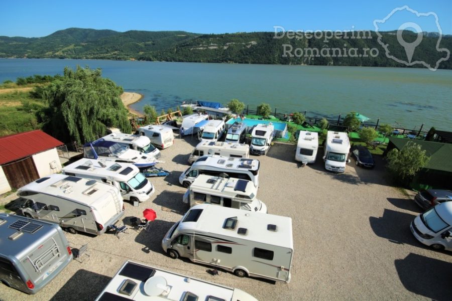 Cazare-la-Pensiunea-Danubia-din-Eselnita-Mehedinti-Cazanele-Dunarii-117-900x600 Cazare la Pensiunea Danubia din Eselnita - Mehedinti - Cazanele Dunarii (117)