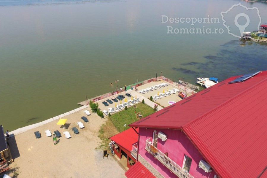 Cazare-la-Pensiunea-Danubio-din-Coronini-Caras-Severin-Cazanele-Bunarii-17-900x600 Cazare la Pensiunea Danubio din Coronini - Caras - Severin - Cazanele Bunarii (17)