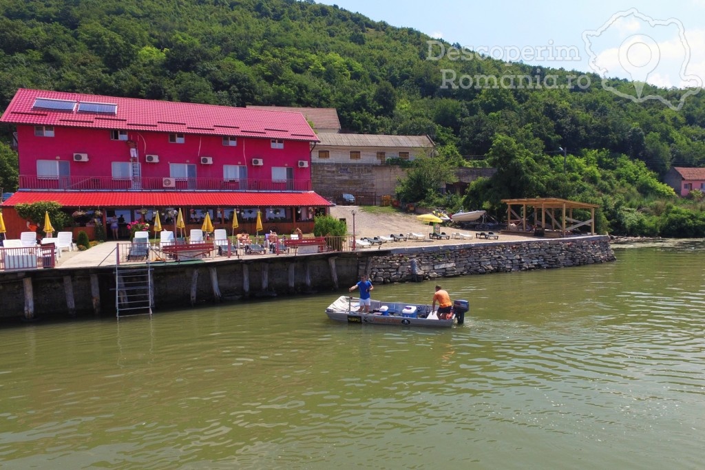 Pensiunea Danubio din Coronini