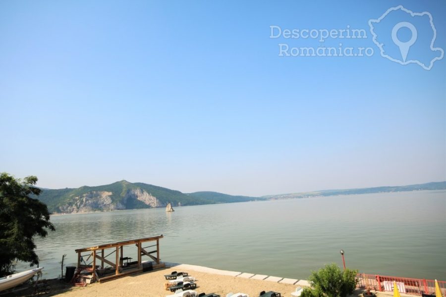Cazare-la-Pensiunea-Danubio-din-Coronini-Caras-Severin-Cazanele-Bunarii-38-900x600 Cazare la Pensiunea Danubio din Coronini - Caras - Severin - Cazanele Bunarii (38)