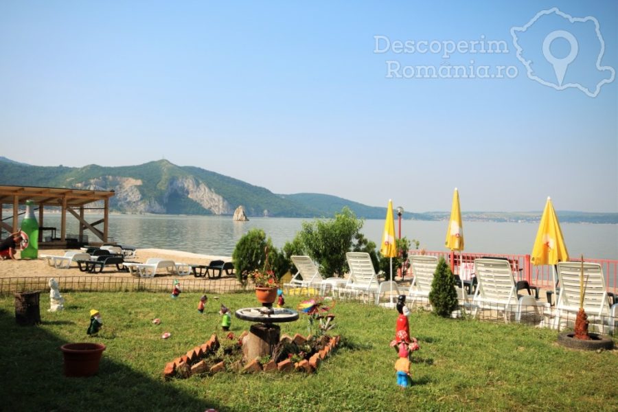 Cazare-la-Pensiunea-Danubio-din-Coronini-Caras-Severin-Cazanele-Bunarii-42-900x600 Cazare la Pensiunea Danubio din Coronini - Caras - Severin - Cazanele Bunarii (42)