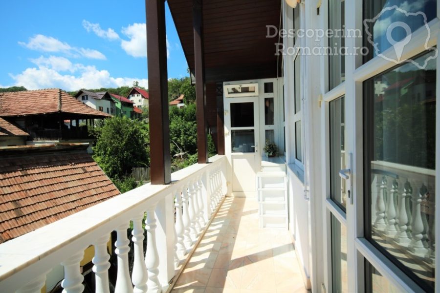Cazare-la-Casa-Giulia-din-Baile-Olanesti-Valcea-Oltenia-111-900x600 Cazare la Casa Giulia din Baile Olanesti - Valcea - Oltenia (111)