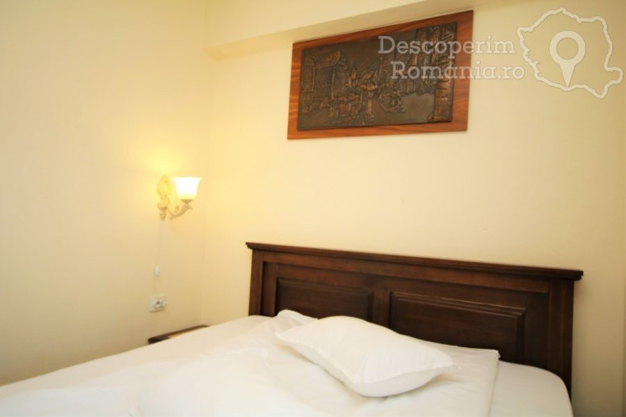 Cazare-la-Hotel-Regia-din-Baile-Olanesti-Valcea-Oltenia-70-900x600 Cazare la Hotel Regia din Baile Olanesti - Valcea - Oltenia (70)
