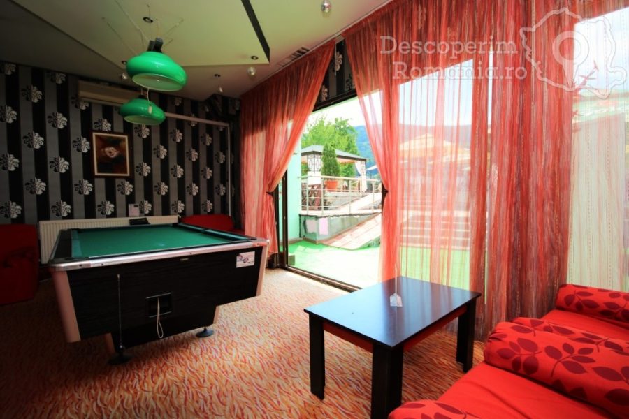 Cazare-la-Hotel-Suprem-din-Baile-Olanesti-Valcea-Oltenia-102-900x600 Cazare la Hotel Suprem din Baile Olanesti - Valcea - Oltenia (102)