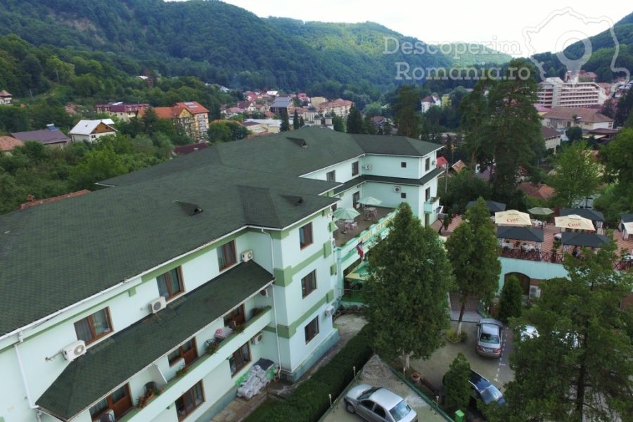 Cazare-la-Hotel-Suprem-din-Baile-Olanesti-Valcea-Oltenia-31-900x600 Cazare la Hotel Suprem din Baile Olanesti - Valcea - Oltenia (31)