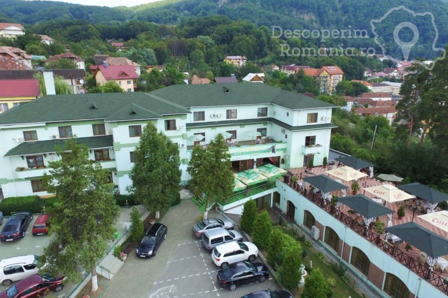 Cazare-la-Hotel-Suprem-din-Baile-Olanesti-Valcea-Oltenia-32-900x600 Cazare la Hotel Suprem din Baile Olanesti - Valcea - Oltenia (32)