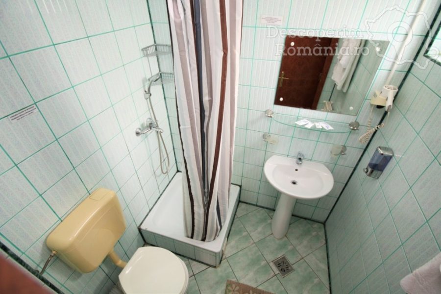 Cazare-la-Hotel-Suprem-din-Baile-Olanesti-Valcea-Oltenia-68-900x600 Cazare la Hotel Suprem din Baile Olanesti - Valcea - Oltenia (68)