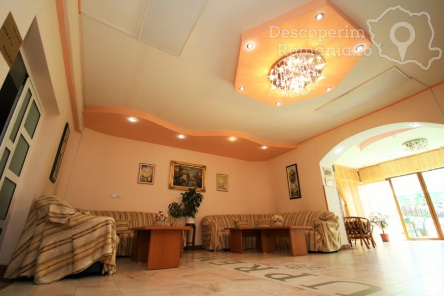 Cazare-la-Hotel-Suprem-din-Baile-Olanesti-Valcea-Oltenia-93-900x600 Cazare la Hotel Suprem din Baile Olanesti - Valcea - Oltenia (93)