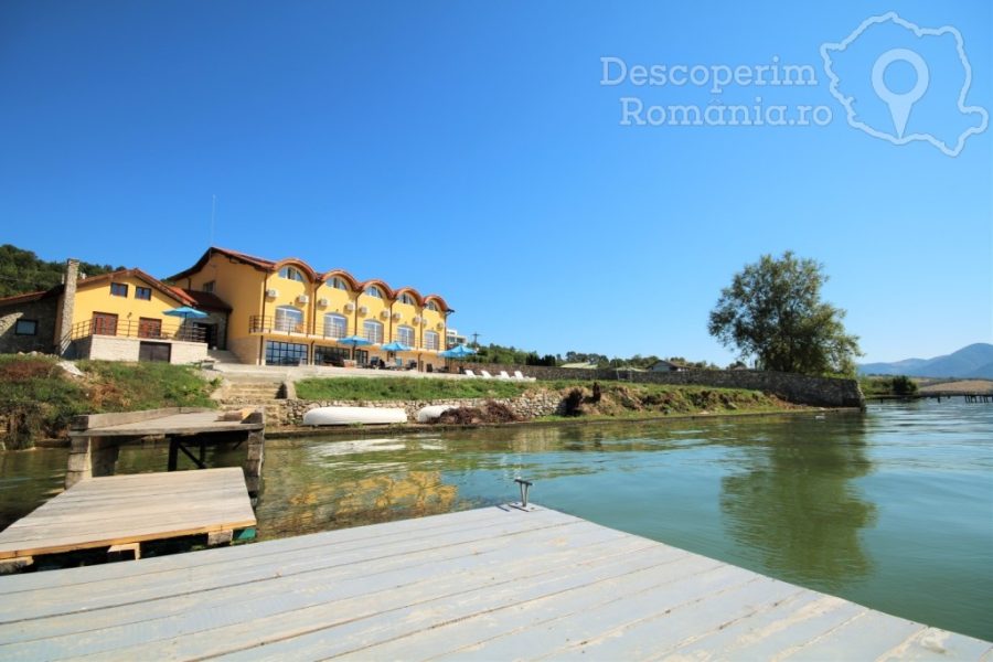 Cazare-la-Pensiunea-Mai-Danube-din-Eselnita-Mehedinti-Cazanele-Dunarii-14-900x600 Cazare la Pensiunea Mai Danube din Eselnita - Mehedinti - Cazanele Dunarii (14)