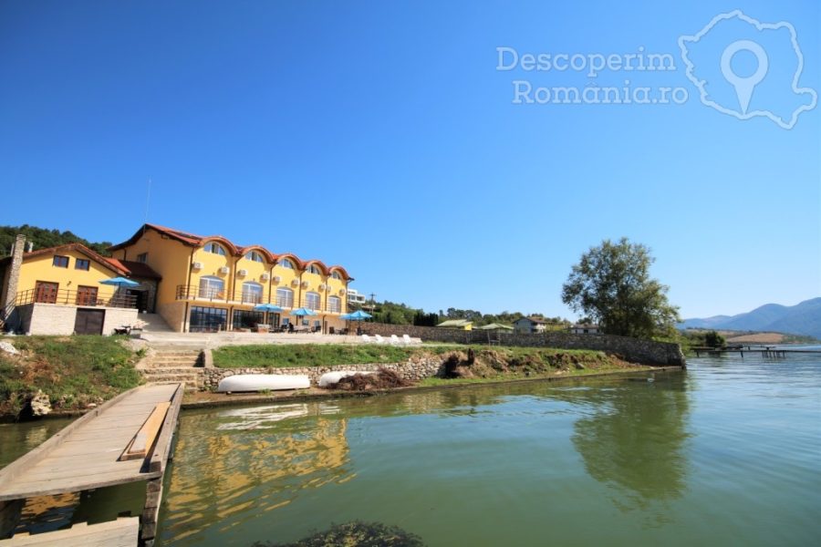 Cazare-la-Pensiunea-Mai-Danube-din-Eselnita-Mehedinti-Cazanele-Dunarii-15-900x600 Cazare la Pensiunea Mai Danube din Eselnita - Mehedinti - Cazanele Dunarii (15)