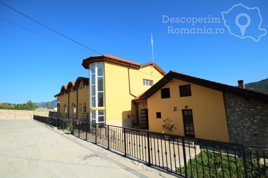 Cazare-la-Pensiunea-Mai-Danube-din-Eselnita-Mehedinti-Cazanele-Dunarii-20-900x600 Cazare la Pensiunea Mai Danube din Eselnita - Mehedinti - Cazanele Dunarii (20)