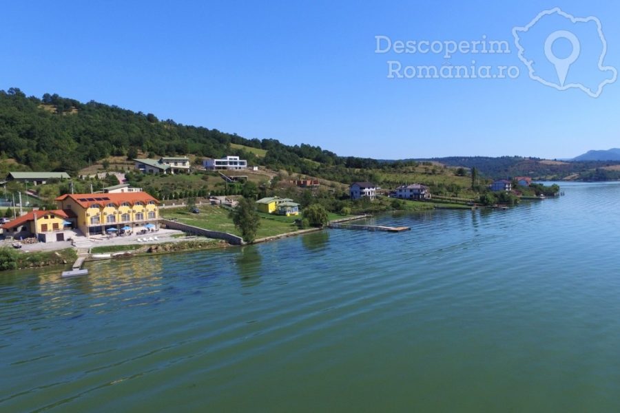 Cazare-la-Pensiunea-Mai-Danube-din-Eselnita-Mehedinti-Cazanele-Dunarii-23-900x600 Cazare la Pensiunea Mai Danube din Eselnita - Mehedinti - Cazanele Dunarii (23)