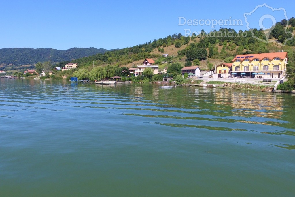 Pensiunea Mai Danube din Eșelnița