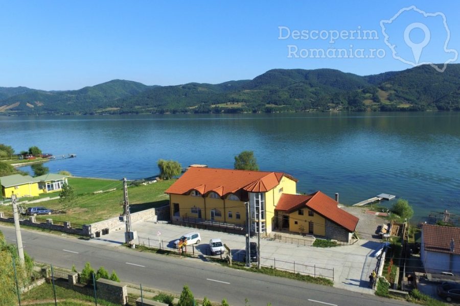 Cazare-la-Pensiunea-Mai-Danube-din-Eselnita-Mehedinti-Cazanele-Dunarii-29-900x600 Cazare la Pensiunea Mai Danube din Eselnita - Mehedinti - Cazanele Dunarii (29)