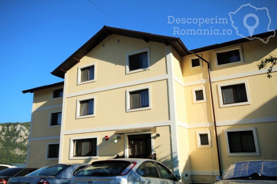 Cazare-la-Pensiunea-Mirific-din-Dubova-Mehedinti-Cazanele-Dunarii-24-900x600 Cazare la Pensiunea Mirific din Dubova - Mehedinti - Cazanele Dunarii (24)