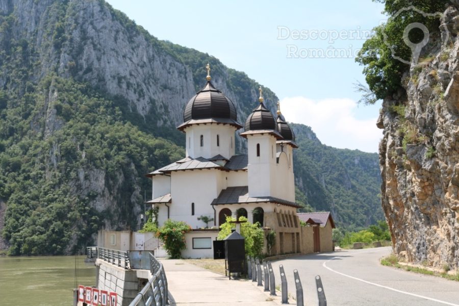 Excursie cu barca în Clisura Dunării