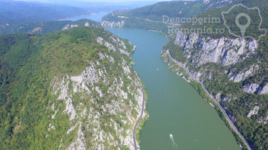 Excursie cu barca în Clisura Dunării