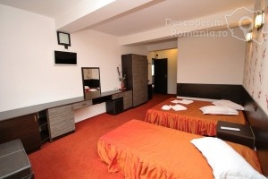 Cazare-la-Complex-Turistic-Valahia-din-Brezoi-Valcea-Valea-Lotrului-74-Pensiunea-Valahia-300x200 cazare-la-complex-turistic-valahia-din-brezoi-valcea-valea-lotrului-74-pensiunea-valahia