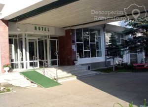 Cazare-la-Hotel-Moneasa-din-Moneasa-Arad-Crisana-6-300x217 cazare-la-hotel-moneasa-din-moneasa-arad-crisana-6