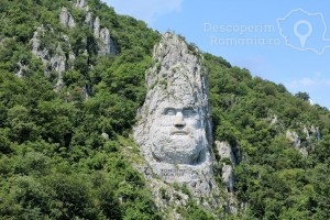 Chipul-lui-Decebal-–-istorie-sculptată-în-piatră-5-300x200 chipul-lui-decebal-istorie-sculptata-in-piatra-5