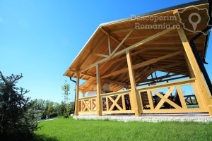 Forest-Retreat-and-Spa-din-Maciuca-19-300x200 forest-retreat-and-spa-din-maciuca-19