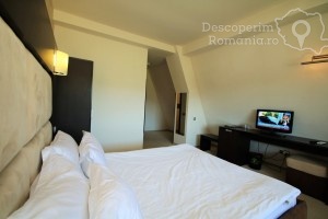 Forest-Retreat-and-Spa-din-Maciuca-46-300x200 forest-retreat-and-spa-din-maciuca-46