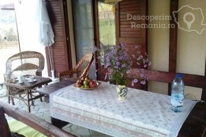Cazare-la-Pensiunea-Dorel-Codoban-din-Lazuri-Bihor-Muntii-Apuseni-DescoperimRomania-37-300x200 cazare-la-pensiunea-dorel-codoban-din-lazuri-bihor-muntii-apuseni-descoperimromania-37