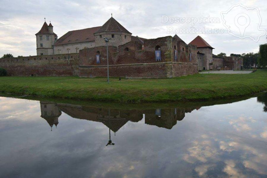 Cetatea-Fagarasului-cetatea-ce-nu-a-fost-cucerita-niciodata-2-900x600 Cetatea Făgăraşului - cetatea ce nu a fost cucerită niciodată