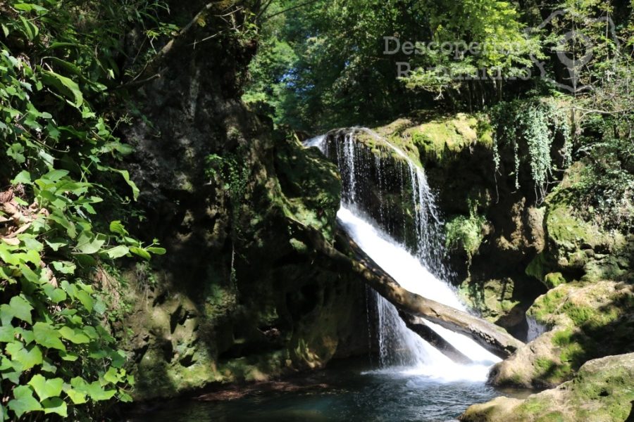 Vaioaga-900x600 Cascada La Văioaga