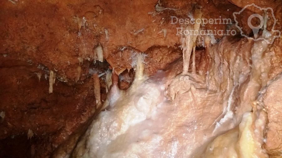 Pestera-cu-Cristale-din-mina-Farcu-–-in-lumea-cristalelor-30-900x506 pestera-cu-cristale-din-mina-farcu-in-lumea-cristalelor-30