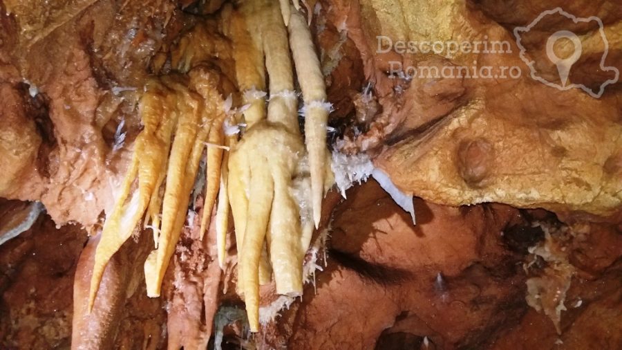 Pestera-cu-Cristale-din-mina-Farcu-–-in-lumea-cristalelor-31-900x506 pestera-cu-cristale-din-mina-farcu-in-lumea-cristalelor-31