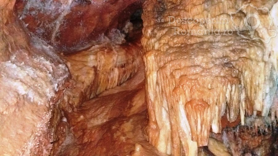 Pestera-cu-Cristale-din-mina-Farcu-–-in-lumea-cristalelor-44-900x506 pestera-cu-cristale-din-mina-farcu-in-lumea-cristalelor-44