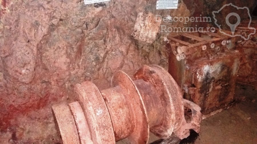 Pestera-cu-Cristale-din-mina-Farcu-–-in-lumea-cristalelor-7-900x506 pestera-cu-cristale-din-mina-farcu-in-lumea-cristalelor-7