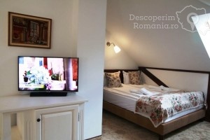 Cazare-la-Conacul-Bratescu-din-Bran-Brasov-Rucar-Bran-DescoperimRomania-23-300x200 cazare-la-conacul-bratescu-din-bran-brasov-rucar-bran-descoperimromania-23